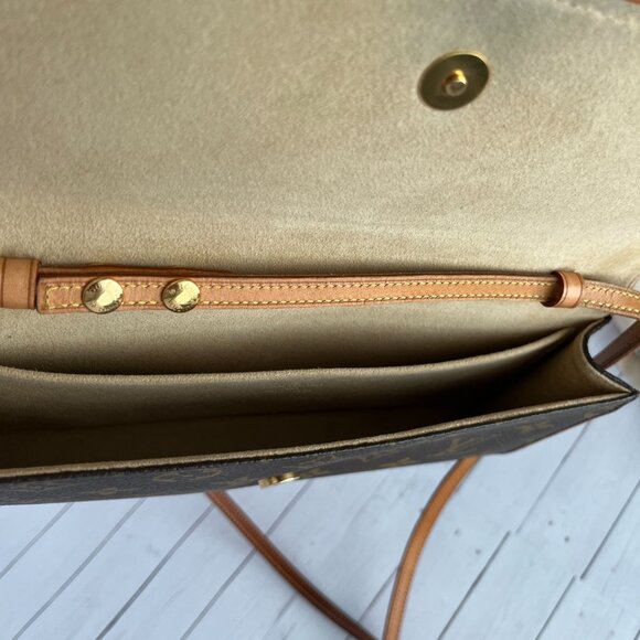 Louis Vuitton Brown Twin Monogram GM Canvas Crossbody Bag - Picture 5 of 12